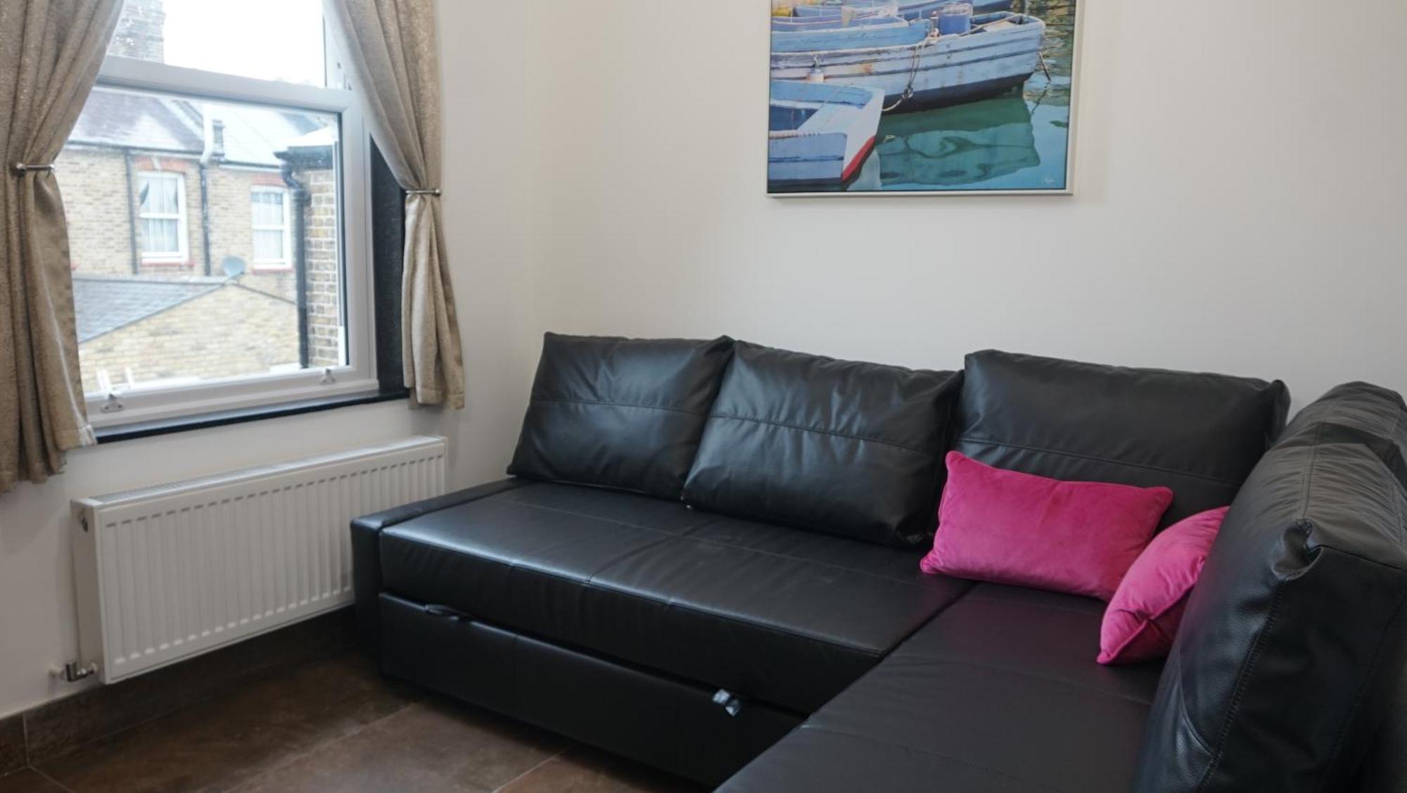 Beautiful London Home Sleeps 6, 2 Minutes To Metro Εξωτερικό φωτογραφία
