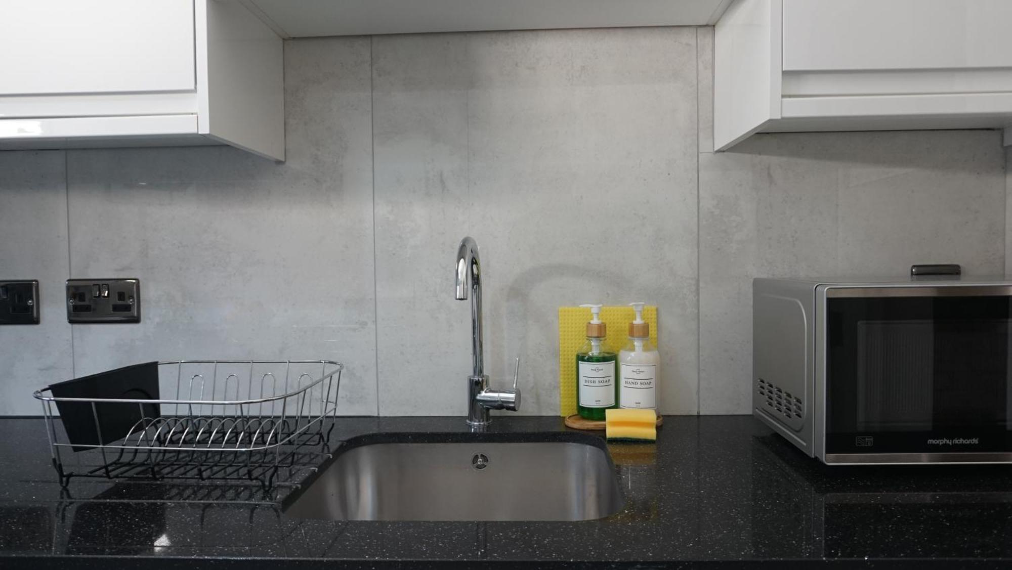 Beautiful London Home Sleeps 6, 2 Minutes To Metro Εξωτερικό φωτογραφία