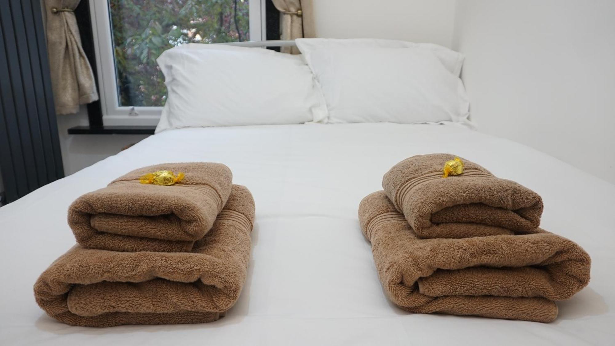 Beautiful London Home Sleeps 6, 2 Minutes To Metro Εξωτερικό φωτογραφία