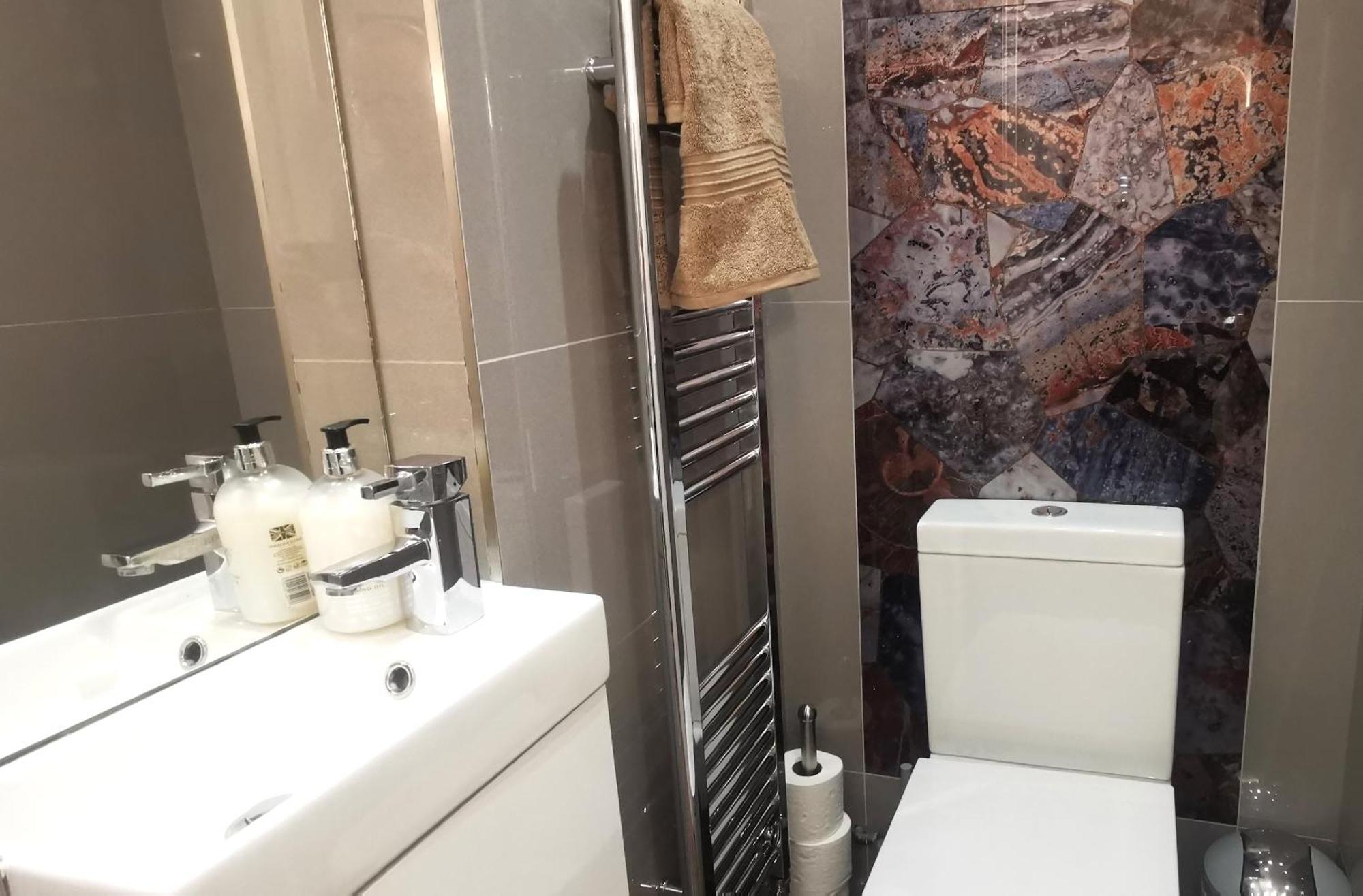 Beautiful London Home Sleeps 6, 2 Minutes To Metro Εξωτερικό φωτογραφία